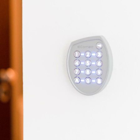 Jacuzzi Studio Apartman Mare'S Zágráb Kültér fotó