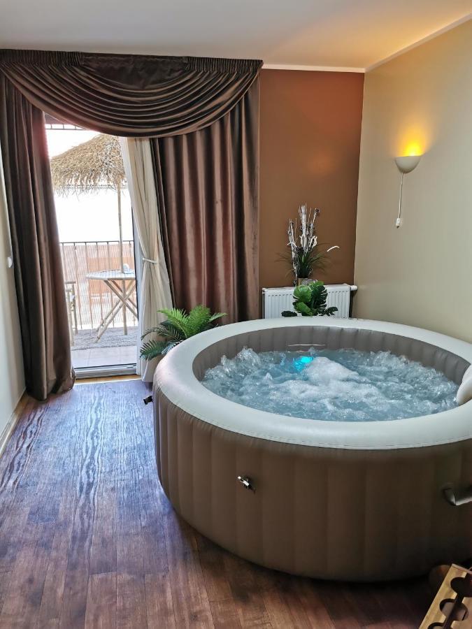 Jacuzzi Studio Apartman Mare'S Zágráb Kültér fotó